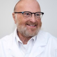 Dr. Uriel Levy